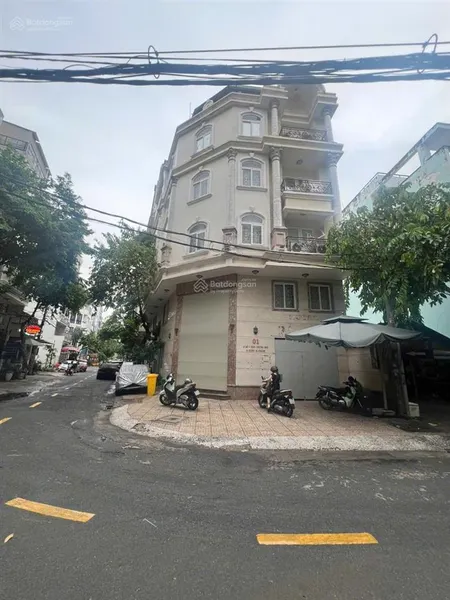 Siêu góc 2 mặt tiền tòa nhà chdv cao cấp khu trung sơn