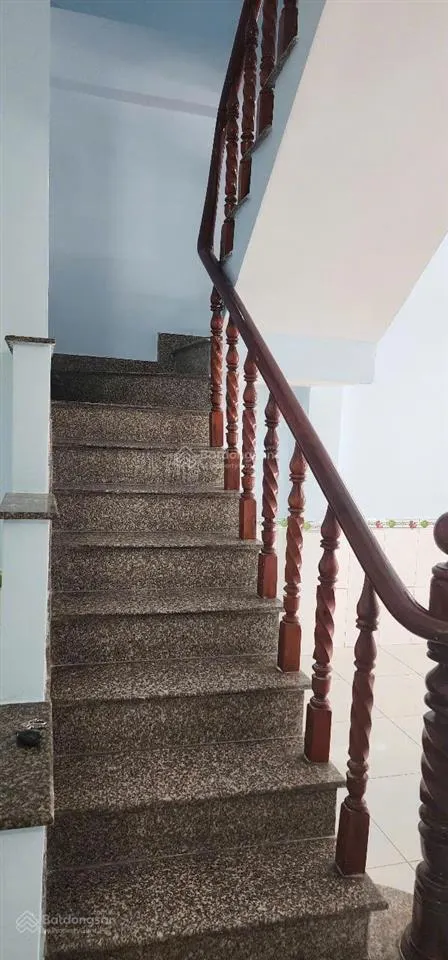 Chính chủ bán nhà sổ riêng gần cà phê bốn mùa, phường tân đông hiệp 0989 822 ***