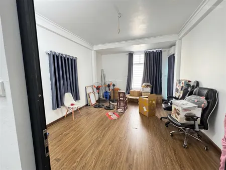 Bán nhà trần đại nghĩa cạnh đh kinh tế ngõ thông gần mặt phố, 33m2 chỉ 7.1 tỷ.