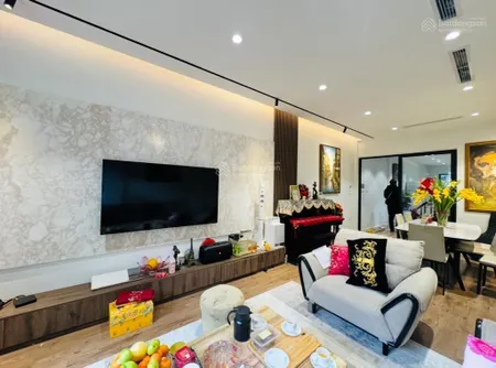 Phân lô phố lạc trung hơn 90m, gara, nhà dân xây độc lập, đầy đủ nội thất