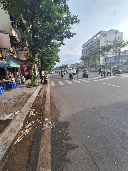 Bán nhà mặt phố giải phóng, hai bà trưng, 45m2 tầng 2, mặt tiền 4.7m, kinh doanh bất chấp
