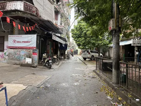 Bán đất tặng nhà 54m2 giá 9,4 tỷ, trung tâm cầu giấy