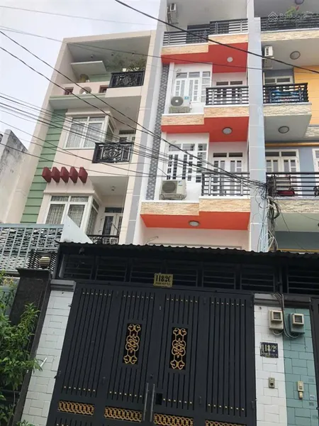 Bán nhà 118/2c phan huy ích, p15, tb, 4x18m, 3 lầu