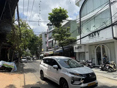 Bán đất tặng nhà 2 tầng mt đường 7m5 phố thời trang phan thanh