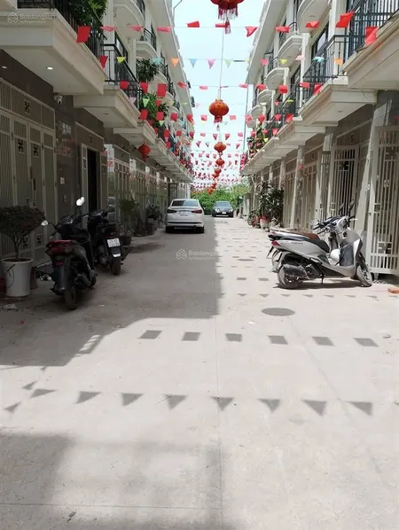 Bán liền kề phụng châu ô tô đỗ cửa ngày đêm 45m2 4.x tỷ nhà như hình
