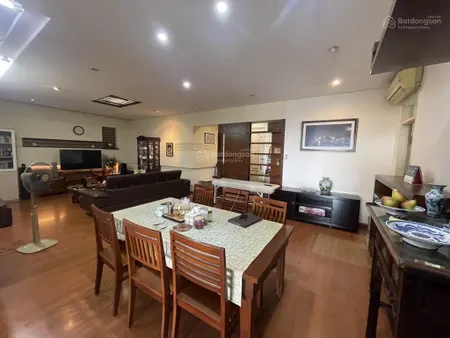 Bán căn hộ hoàng đạo thuý 11tỷ tặng full nội thất nhập khẩu