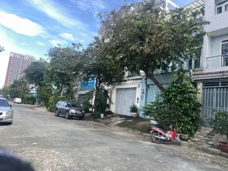 Nhà Mặt Tiền Đường D4 – Đường 20m – Khu Dân Trí Cao – Cạnh Phú Mỹ Hưng