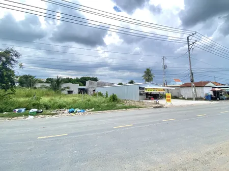 Cho thuê đất thổ cư 578m2, ngang 15m dài 38,5m. Mặt tiền đường Tỉnh 833B ngay chợ Long Cang