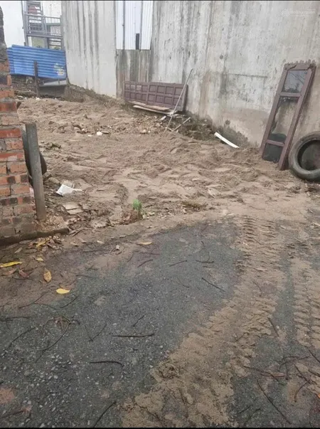 Bán đất thạch bàn long biên hà nội diện tích 56m2 * 4m * 7,2 tỷ ôtô nhỏ vào đất
