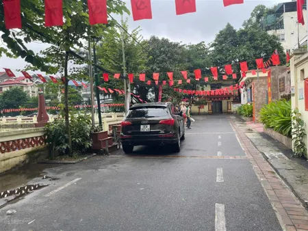 Bán đất tại ngõ 55 hoàng hoa tham dt 100m2 giá 16 tỷ