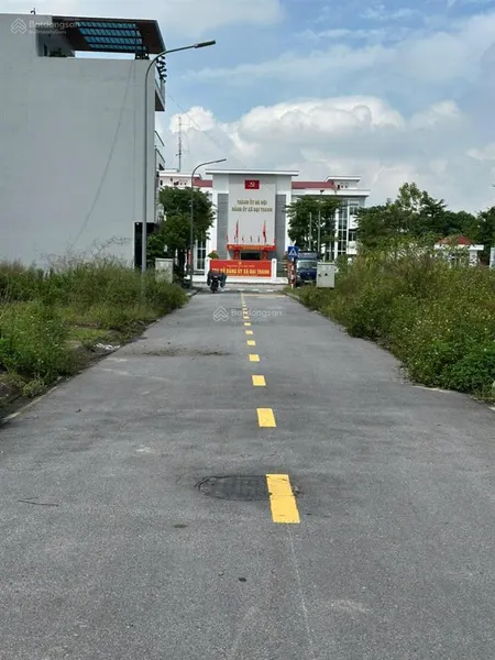 Bán 79m2 đất đấu giá huỳnh cung, phân lô ô tô tránh vỉa hè, siêu hiếm còn sót lại