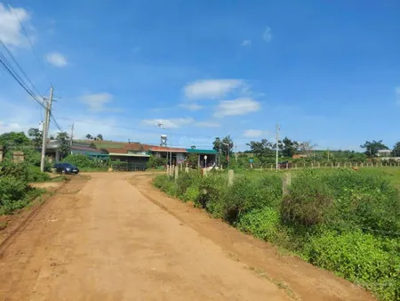 Chính chủ bán lô đất đức trọng, dt 12x19m cạnh trường học kdc, đường 2 ôtô đi giá 680 triệu bao sổ