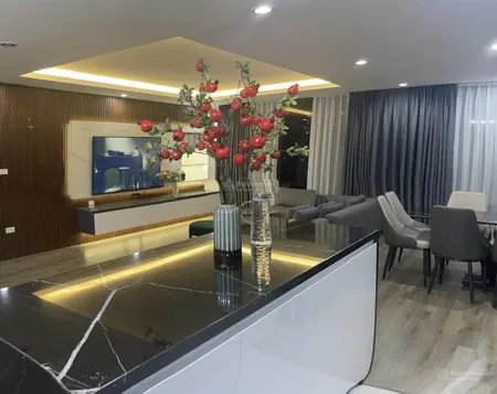 Sổ đỏ chính chủ, tầng trung, giá tốt nhất, dòng tiền ổn định, chỉ 14,3 tỷ. 0343 202 ***