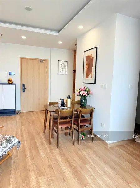 Chính chủ bán căn hộ 83m2 full nội thất xịn sò tại the wisteria, tầng đẹp, view liền kề nhật.