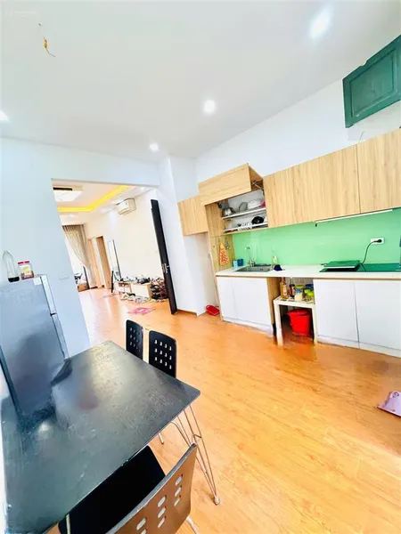 Cần bán căn hộ khu 7.2 ha vĩnh phúc ba đình 80m2 x 3 phòng ngủ nhỉnh 5 tỷ
