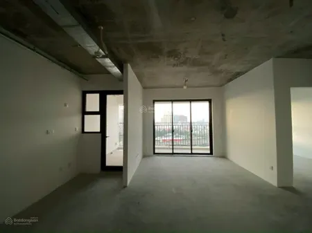 Bán căn hộ tầng sân vườn, nhà thô, 91m 2pn 2wc giá 7,4tỉ 0905 134 *** hiếu