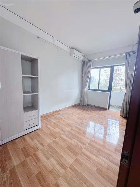 Bán chung cư lô c hẻm 53 vườn lài, 72m2, 2pn view công viên (thương lượng)