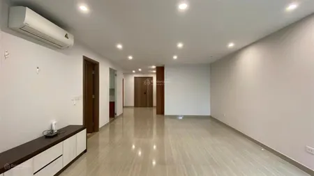 Bán căn hộ tầng thấp tòa l5 ciputra view cây xanh