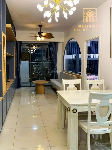 Cần bán gấp 1pn full nt , tầng thấp thuận tiện đi lại , giá bán 3.6ty bao thuế phí