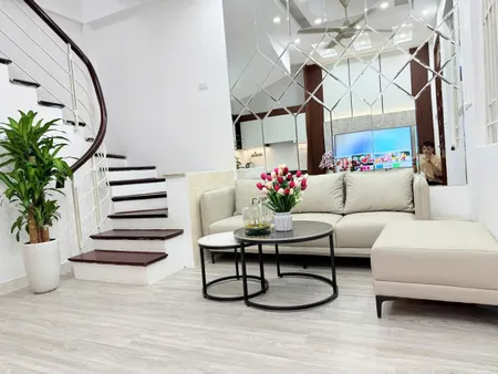 NHÀ ĐẸP, NGÕ THÔNG  RỘNG, GẦN PHỐ- FULL NỘI THẤT-  HÀNG XÓM ĐẠI ĐÔ THỊ STAR LAKE KHÔNG THIẾU GÌ 30m, 5T 8 tỷ 8