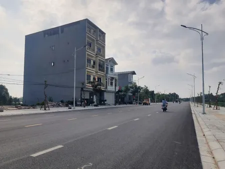 Bán 90m đất đường hàng cây chu mẫu vân dương. Đường 32m. Nhìn hồ. Trung tâm của KCN quế võ. Phường nam sơn bắc ninh