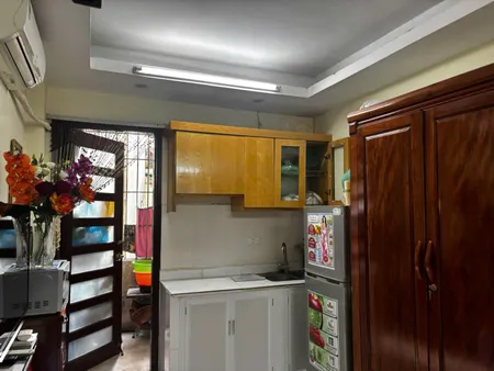 Bán căn hộ chung cư mini chính chủ, tầng 3,giá chỉ 1,2 tỷ phố Hào Nam, Đống Đa, Hà Nội