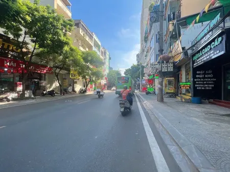 Bán nhà Mặt phố Tô Hiệu 55m² ngang 3.5m giá 26.5 tỷ Phường Kiến Hưng (LH: Zalo 0862299066)