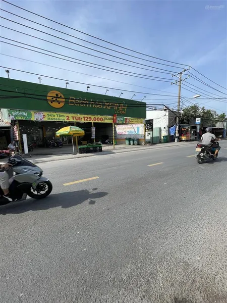 Mặt tiền ngã tư trần đại nghĩa, nguyễn cửu phú bách hoá xanh thuê 40tr/tháng dt 15x20, 21 tỷ