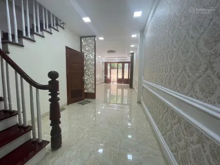 Phân lô võng thị 15m oto tránh, yên tĩnh, dân trí cao, hàng hiếm trung tâm tây hồ!! cực đáng mua.