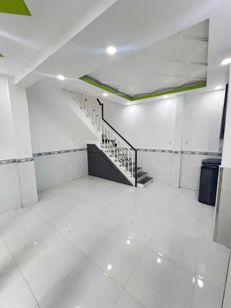 Nhà 2 tầng phường Tân Hưng cạnh trung tâm Quận 7; không quy hoạch; hoàn công đủ; hỗ trợ vay