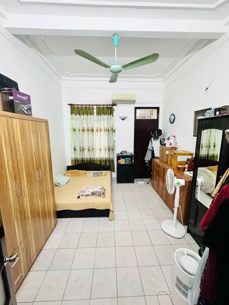 Bán nhà mặt phố Hàng Gà, 26m2, 4 tầng, mặt tiền 3.5m, 25.8 tỷ, vỉa hè rộng, đường 2 chiều, KD đỉnh