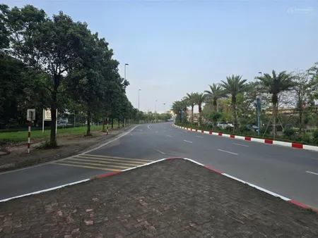 Mảnh đất vàng chân cầu nhật tân, vị trí đẳng cấp. tương lai tòa building 10 tầng, dt 500m2, mt 24m