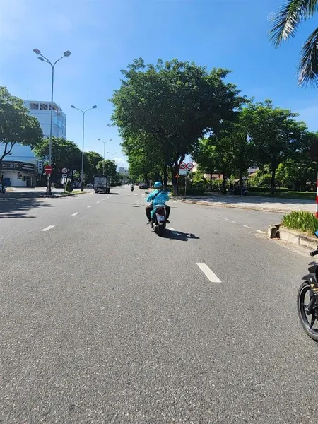 Lô đôi mt đường xuân thủy, siêu hiếm ngang 10m đường 33m