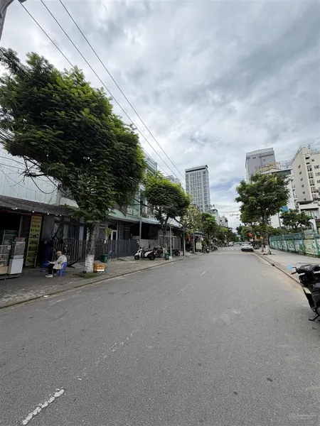 Chính chủ cần bán đất mặt tiền đường 5m5 lê phụ trần sát đường 15m vị trí đẹp ! tặng nhà 2 tầng !
