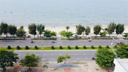 Bán khuôn đất 417m mặt tiền nguyễn chánh sầm uất gần biển giá siêu rẻ 18 tỷ