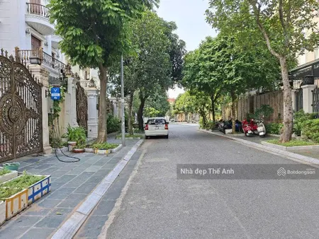 Độc bản! bán lô đất duy nhât phân lô việt hưng , 176m , mt 10m, vỉa hè 12m, cạnh marie curie, 51 tỷ