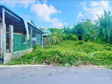 Chủ thanh lý gấp lô đất trong tuần 118m2 ở mt lăng hoàng gia gò công tiền giang chỉ 639tr sổ sẵn.