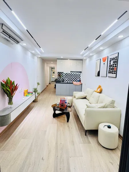 BÁN CĂN HỘ TẬP THỂ TRUNG TỰ, ĐỐNG ĐA, NHÀ ĐẸP 2 MẶT THOÁNG, SÂN VƯỜN RỘNG, Ô TÔ ĐỖ CHÂN CẦU THANG