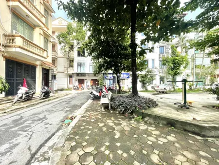 BÁN NHÀ LK BẮC LINH ĐÀM. 100M2 - 3 TẦNG. LÔ GÓC. THANG MÁY.