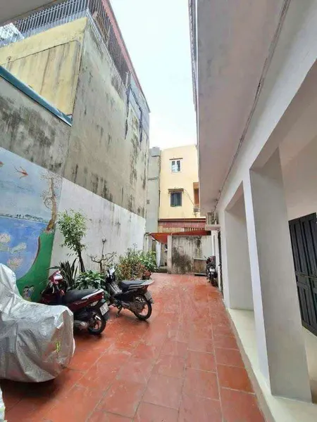 Cho thuê nhà nguyên căn tại ngõ 42 Thịnh Liệt, 100m² x 3 tầng 5 phòng 14 triệu/tháng