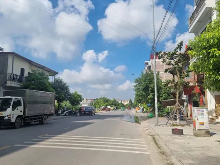Bán 76.5m đất giãn dân khu 7 đại phúc dãy CL9. Cạnh công viên nguyễn văn cừ,hồ điều hoà. Mặt đường nguyễn quyền. Phường võ cường bắc ninh