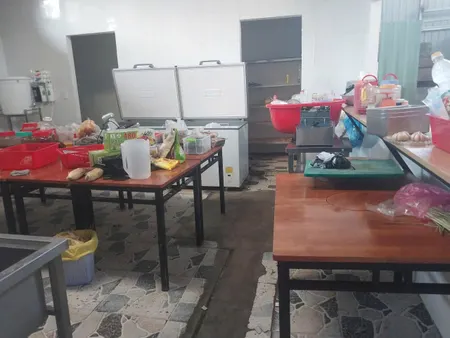 CHÍNH CHỦ SANG GẤP QUÁN MẶT TIỀN LÊ VĂN QUỚI