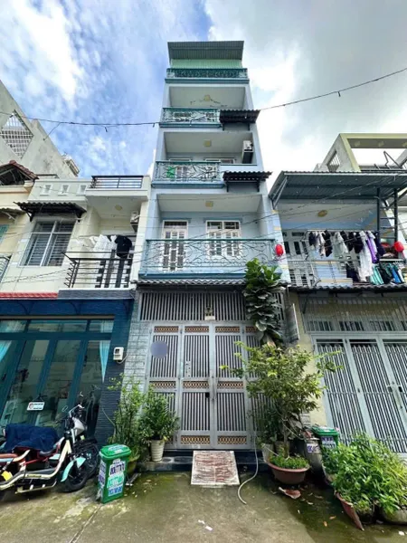Nhà hẻm Liên Khu 4-5, dt 40,8m2 3 lầu 4pn 4wc , sân thượng hẻm rộng giá 4,8 tỷ ( hướng Nam)
