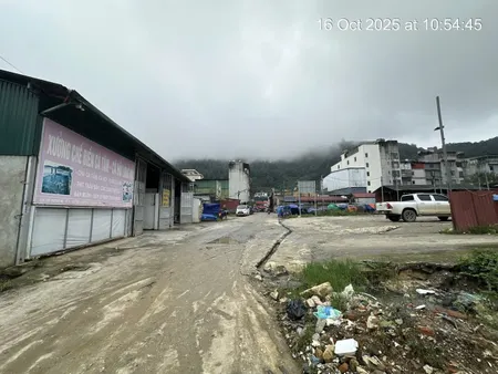01 lô 25m mặt tiền vị trí hiếm hoi còn sót lại tại khu chợ Sapa - Lào cai