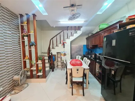 NHÀ ĐẸP 279 HOÀNG MAI – FULL ĐỒ – Ở NGAY – SỔ NỞ HẬU