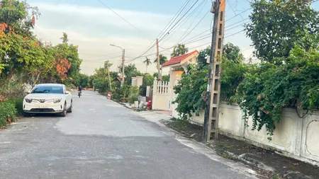 52m2 mặt đường đặng cương An Dương 
Kinh doanh buôn bán hái ra tiền 
Giá chủ cần tiền chỉ 1690tr(co thoa thuan nhe) 
☎️alo e ngay anh chị nhé