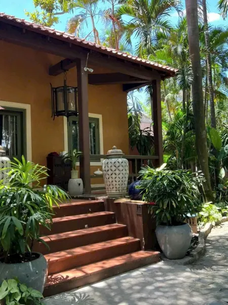 Bán căn biệt thự vườn mặt tiền Nguyễn Thị Phố