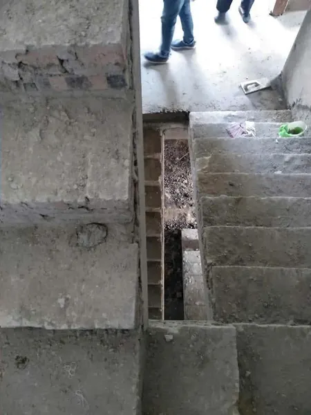 🏠🏠🏠Bán nhà xây thô cách mặt đường Hùng Vương,Thượng Lý chỉ hơn 50m ôtô đỗ cửa 

--------
