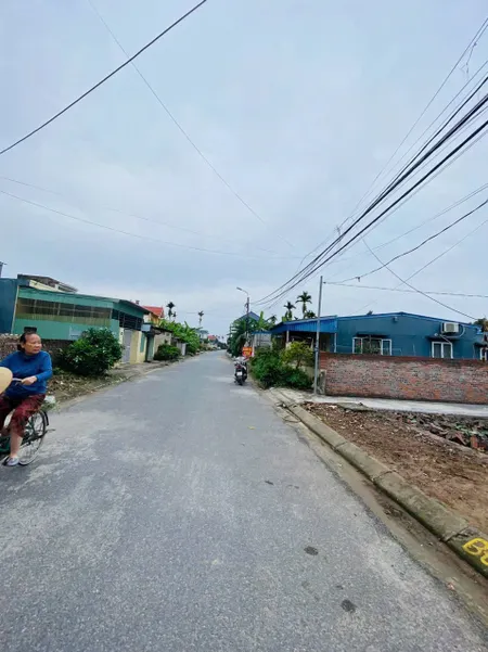 51,8 m lê lợi an dương đường trục xã kinh doanh buôn bán ok 
Thực tế là lô góc 2 mặt tiền 
Giá 1ty 720triệu (có gia lộc) 
☎️alo e Huyền ngay AC nhé