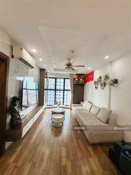 Cần bán gấp " căn hoa hậu 2pn" chung cư goldmark city, dt 77m2 full đồ đẹp, tầng đẹp, giá 7,250 tỷ